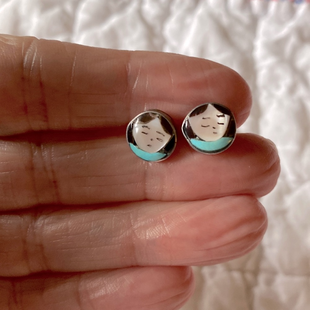 NATIVE AMERICAN STUD EARRINGS WITH TURQUOISE AND MOTHER OF PEARL